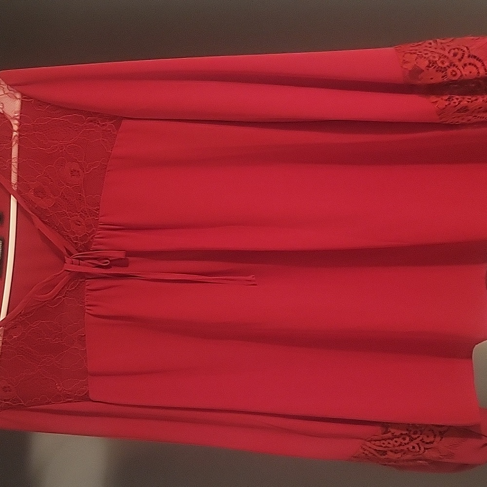 Women's red top